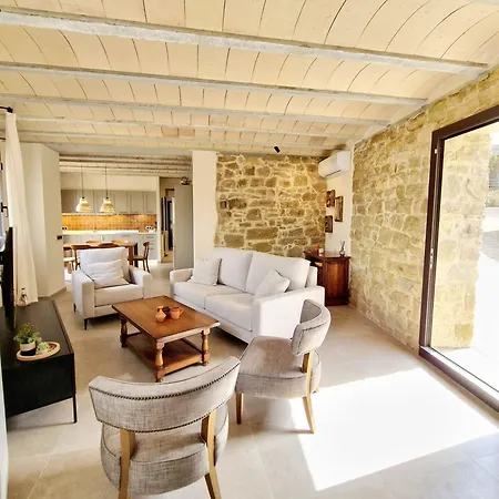 Cal Roseto Con Jacuzzi Holiday home *