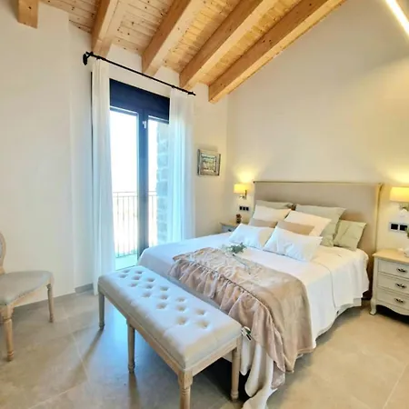Holiday home Cal Roseto Con Jacuzzi Selvanera