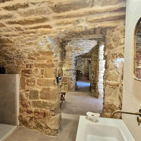 Holiday home Cal Roseto Con Jacuzzi Selvanera